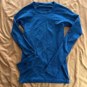 🤍3/70$🤍 LuluLemon long sleeve
